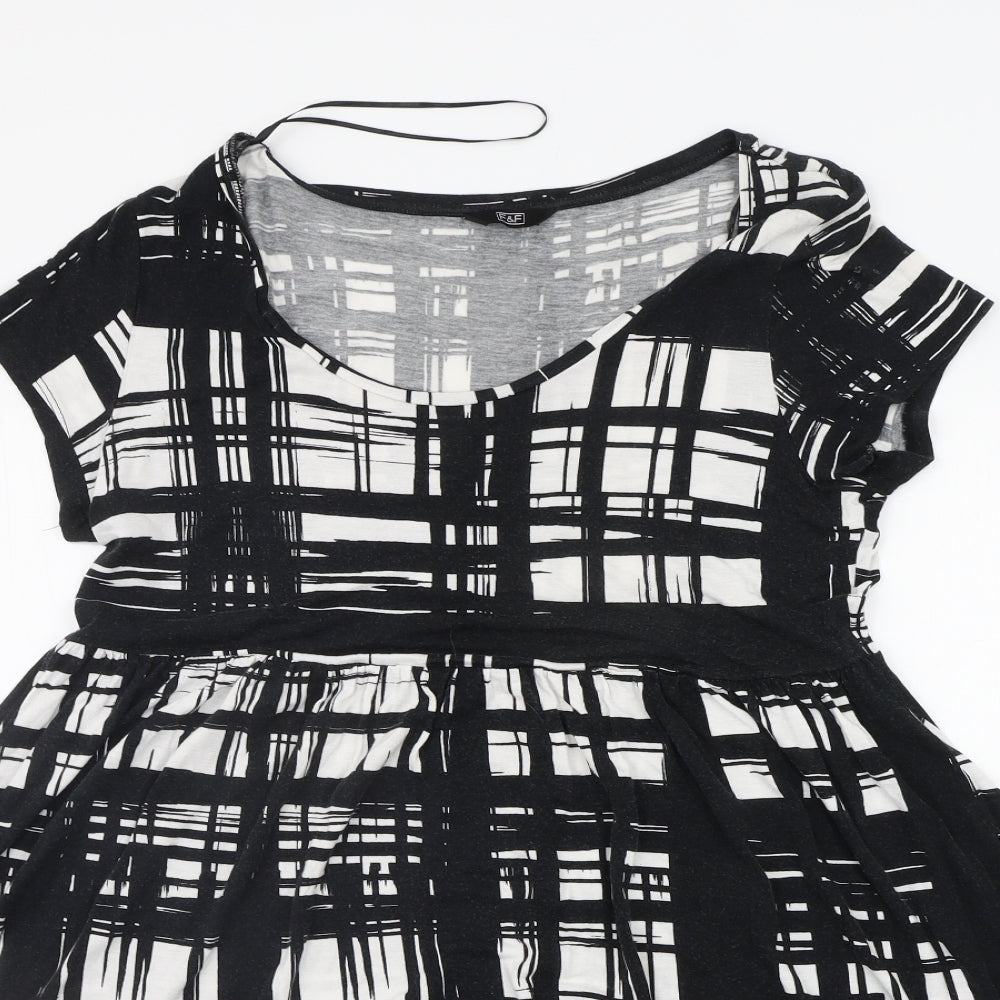 F&F Womens Black Geometric  Fit & Flare  Size 18