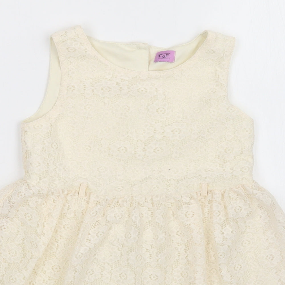 F&F Girls Ivory   Fit & Flare  Size 5-6 Years