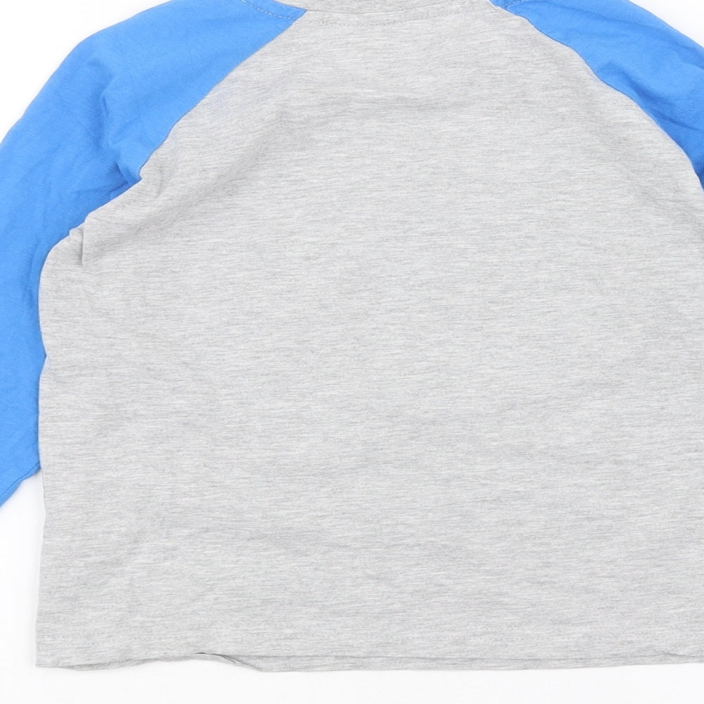 Preworn Boys Grey   Basic T-Shirt Size 7 Years