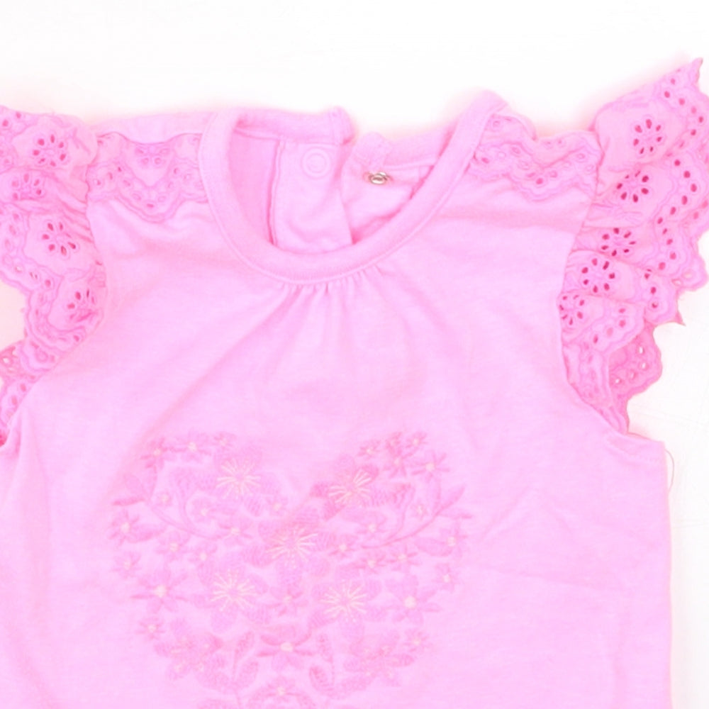 Primark Girls Pink   Basic T-Shirt Size 3-6 Months  - Love Heart