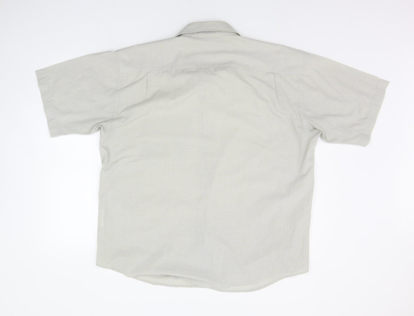 Outdoors scene Mens Grey Striped   Button-Up Size L
