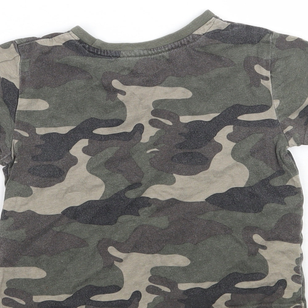 Primark Boys Green Camouflage  Basic T-Shirt Size 12-18 Months