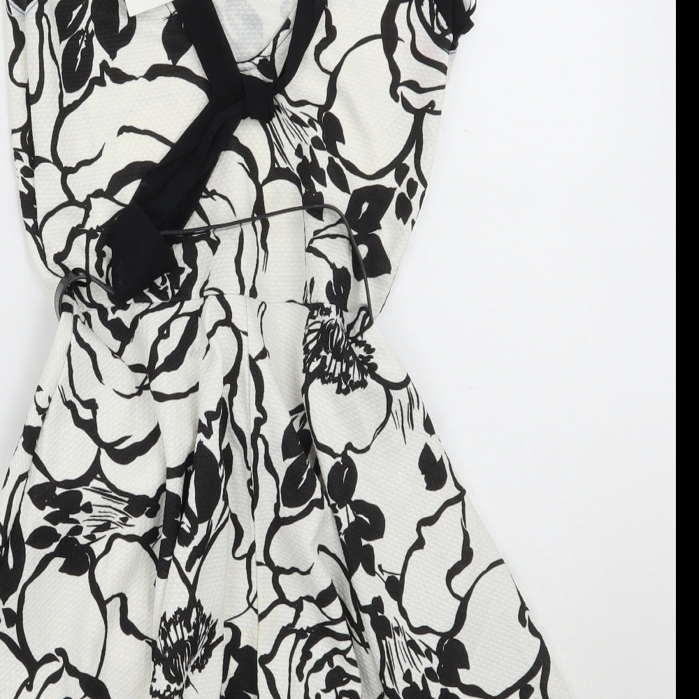 Quiz Womens White Floral  A-Line  Size 10