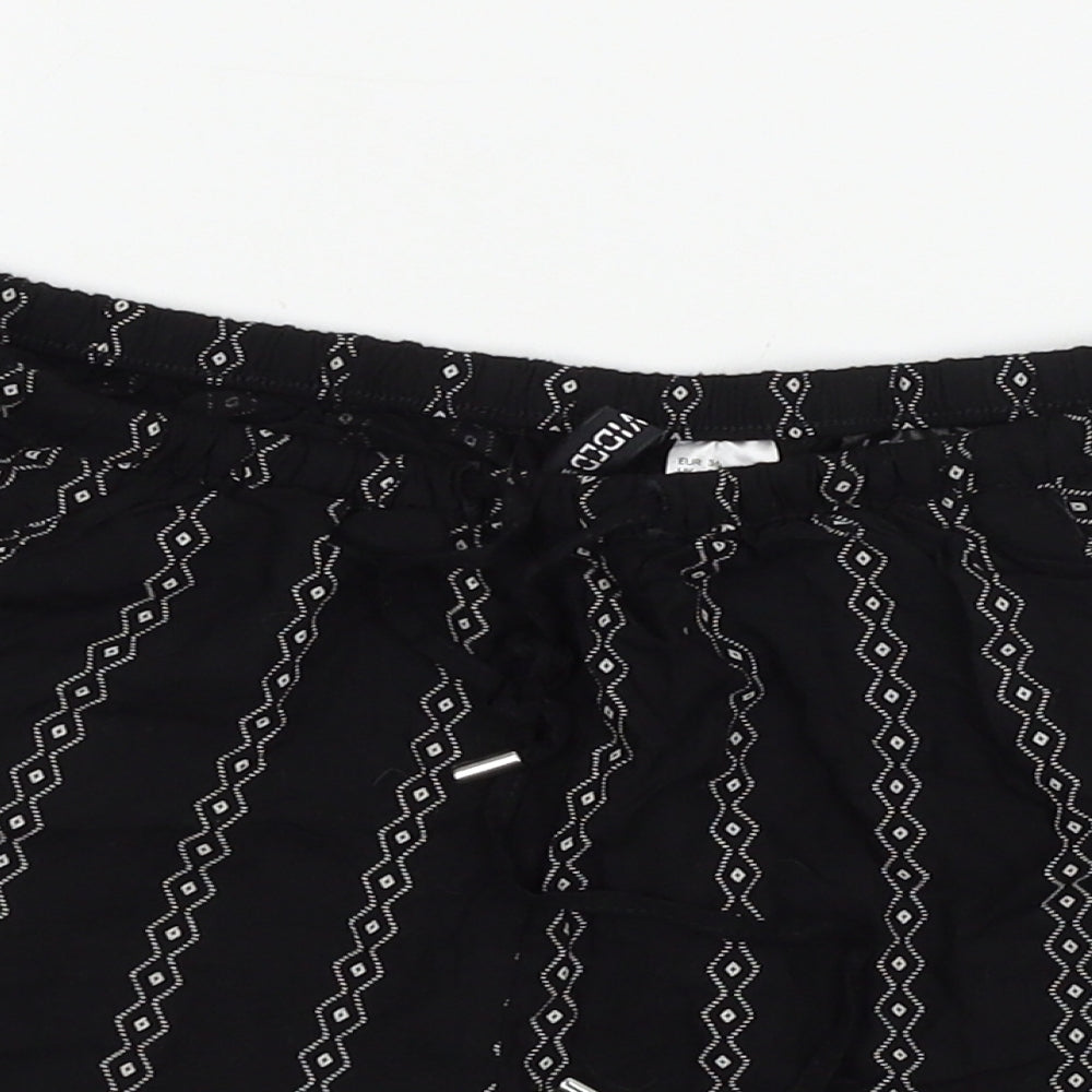 Divided by H&M Womens Black Striped  Hot Pants Shorts Size 8