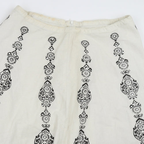 Preworn Womens White   Flare Skirt Size 32 in