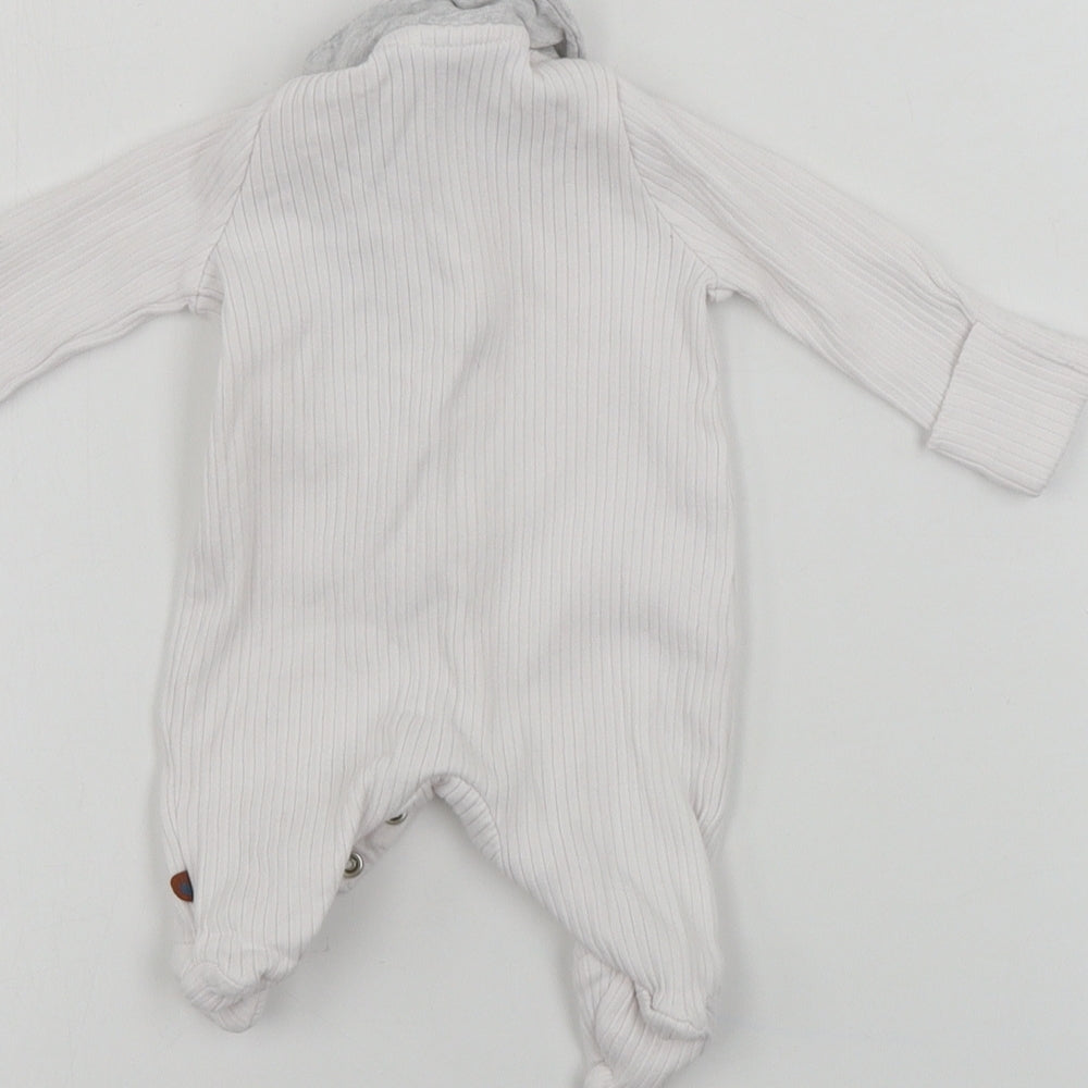 TU Boys White   Babygrow One-Piece Size Newborn