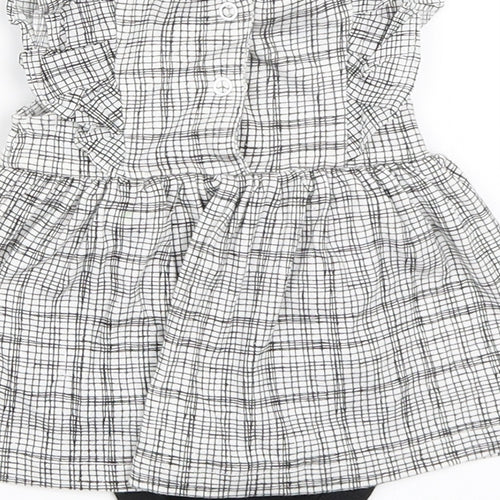 Baby K Girls White   Fit & Flare  Size Newborn