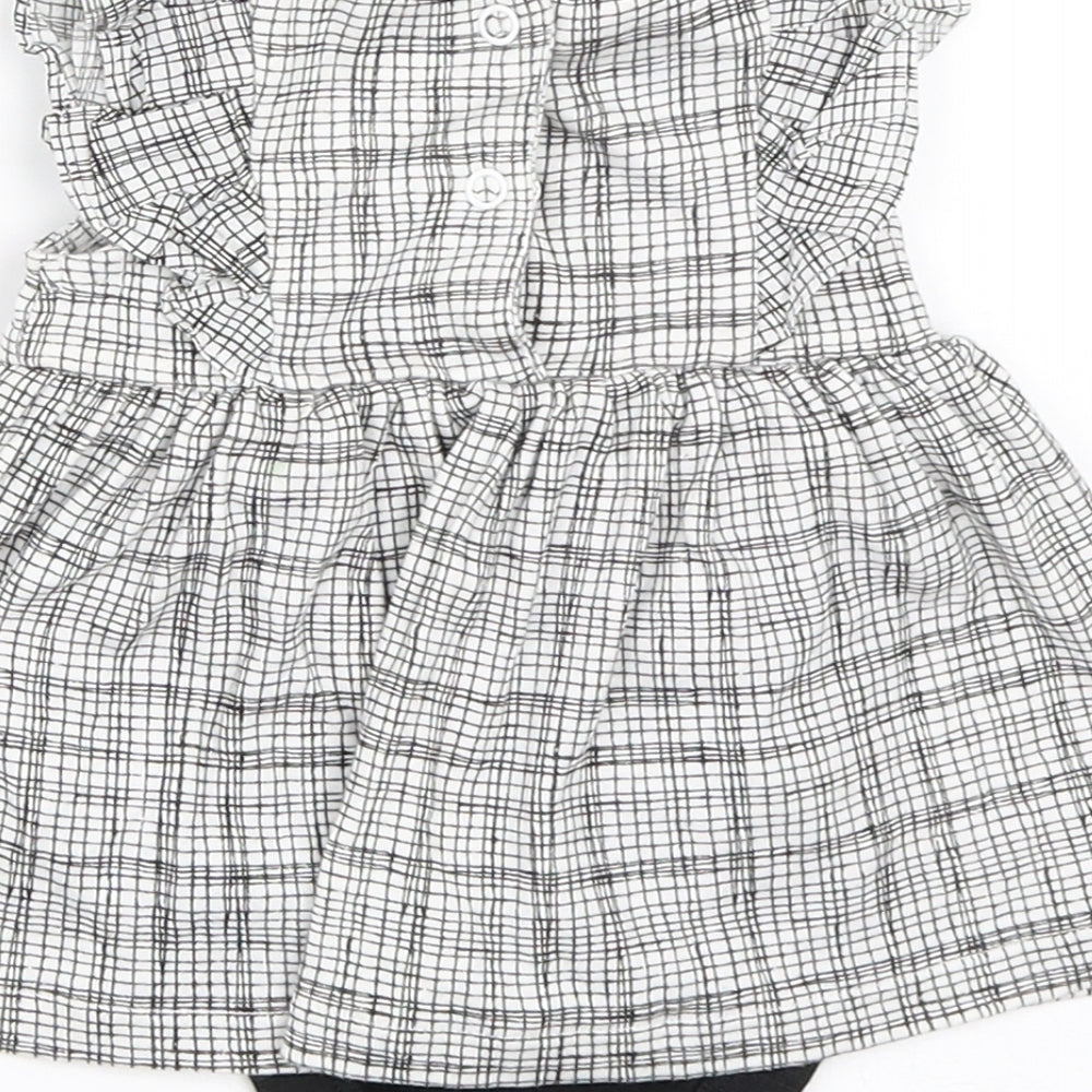 Baby K Girls White   Fit & Flare  Size Newborn