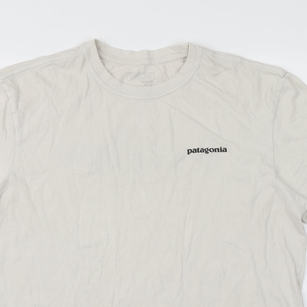 Patagonia Mens White    T-Shirt Size M