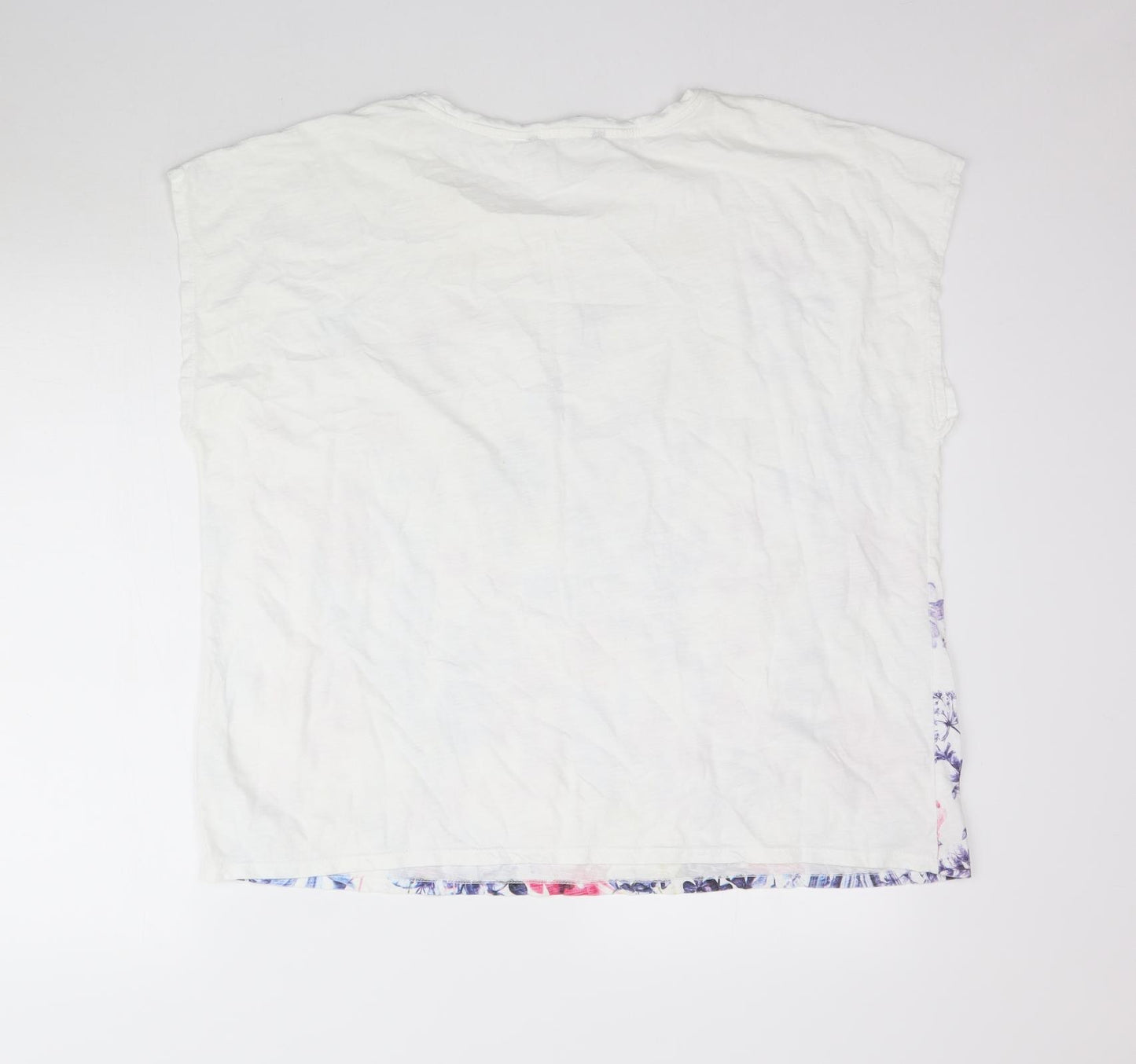 Love Tees Womens White Floral  Basic T-Shirt Size 22