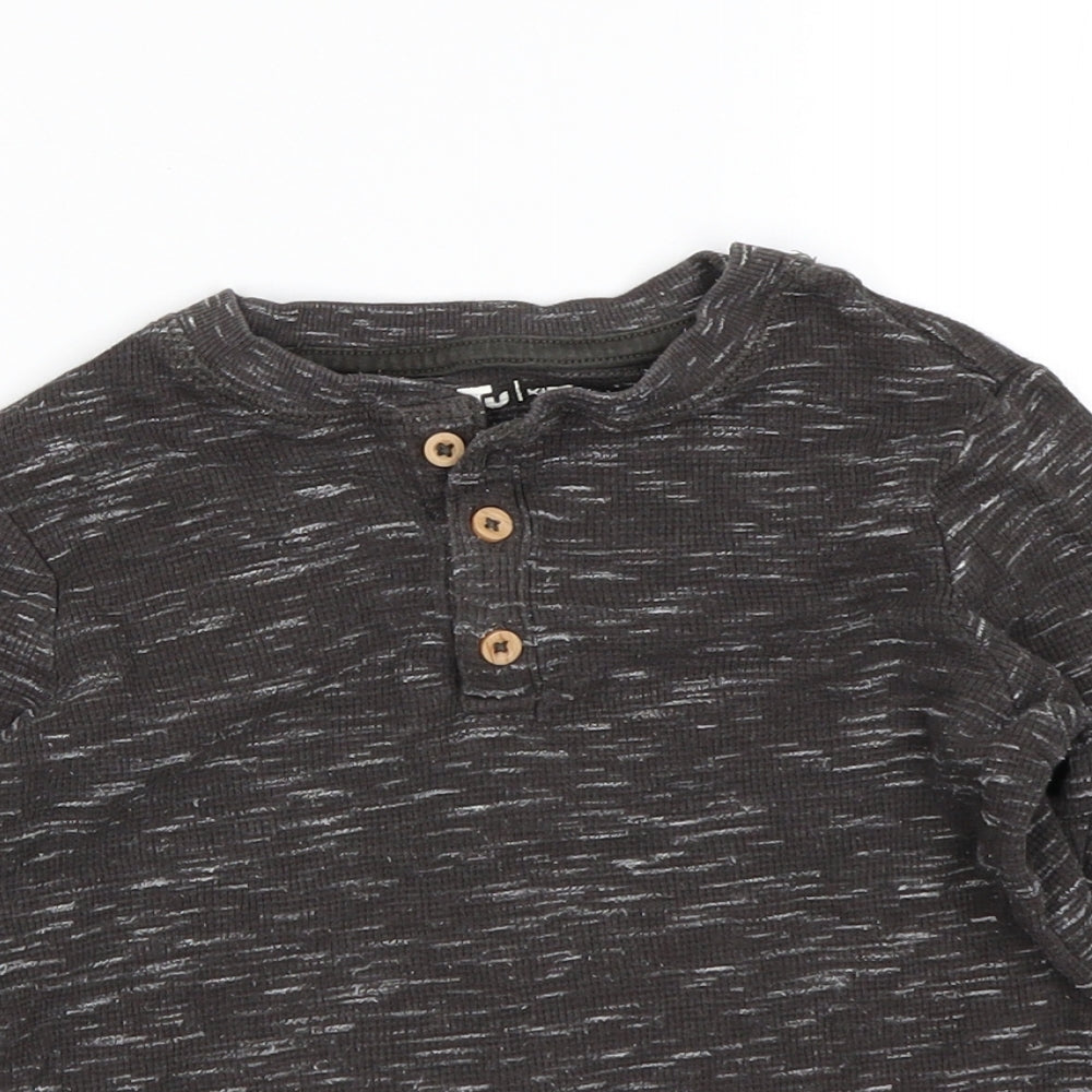 TU Boys Grey   Basic T-Shirt Size 4-5 Years