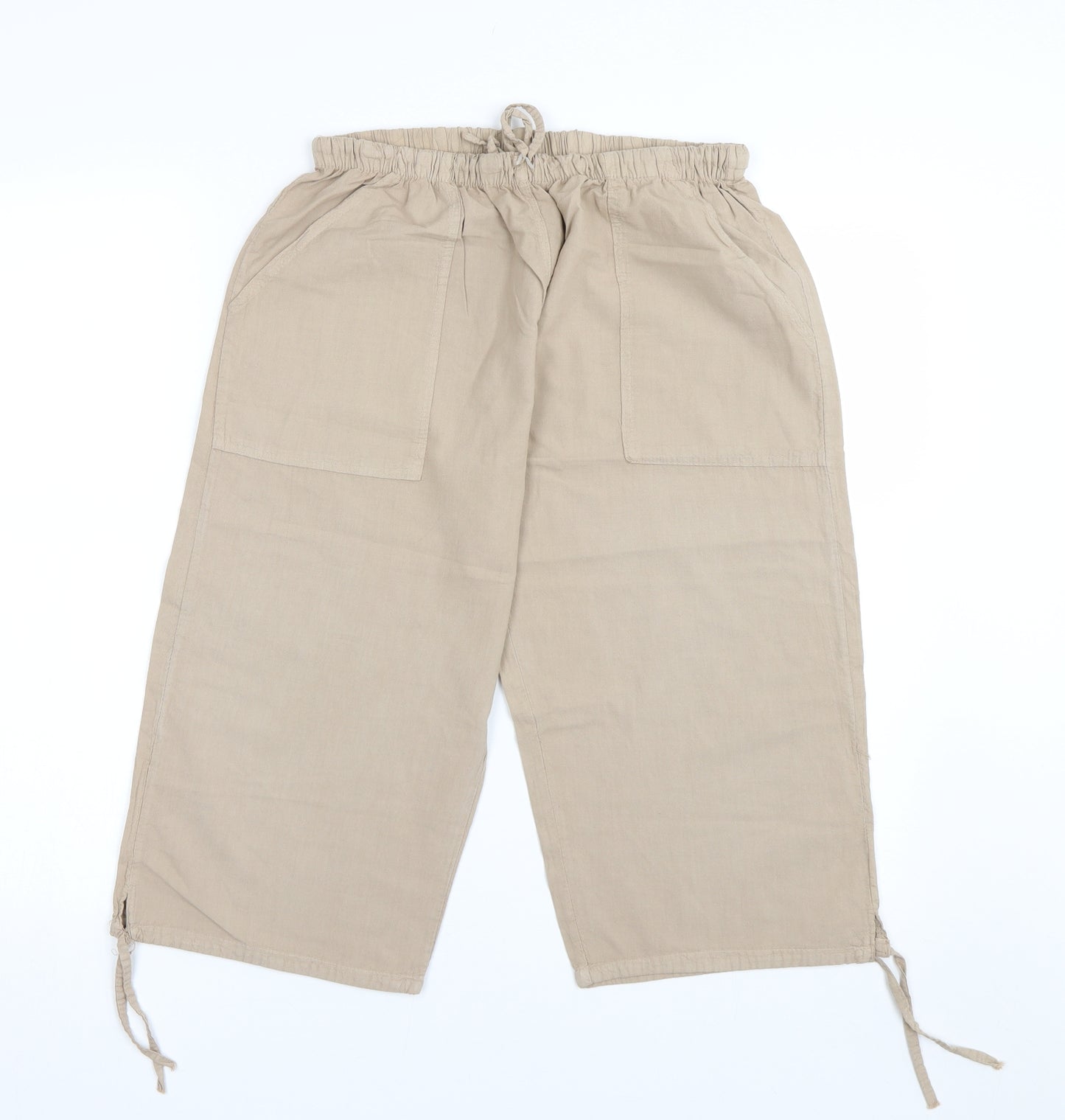 Preworn Womens Beige   Bermuda Shorts Size M