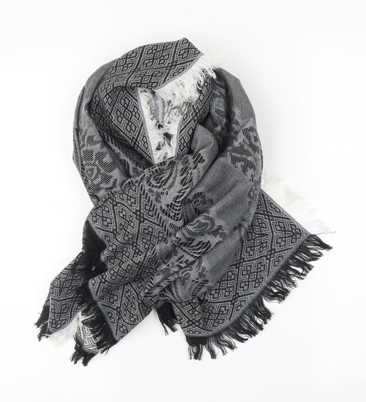 Front view of Preworn unisex grey geometric scarf