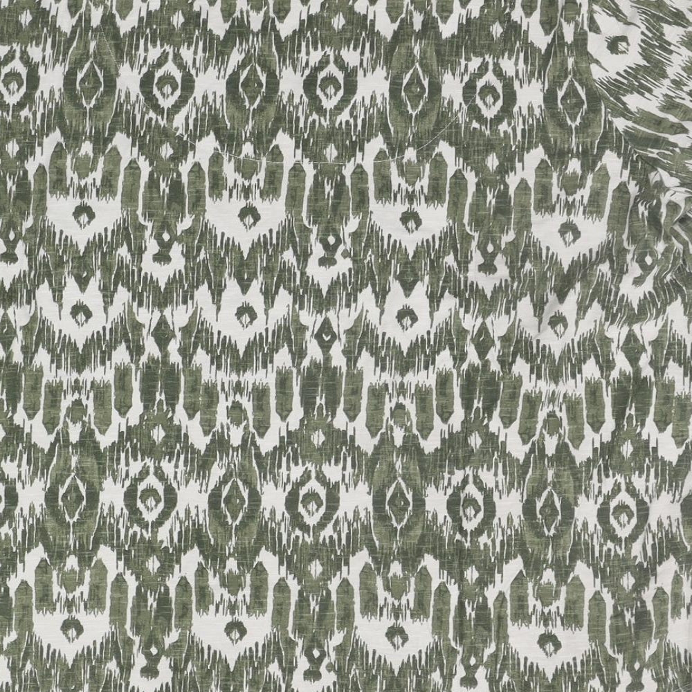 Nutmeg Womens Green Geometric  Basic T-Shirt Size 18