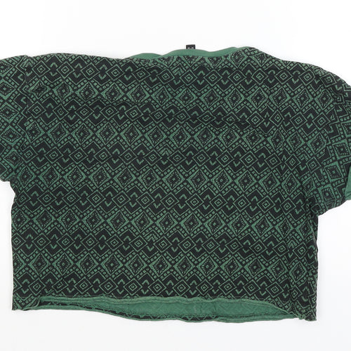 New Look Girls Green Geometric  Cropped T-Shirt Size 12-13 Years  - New York