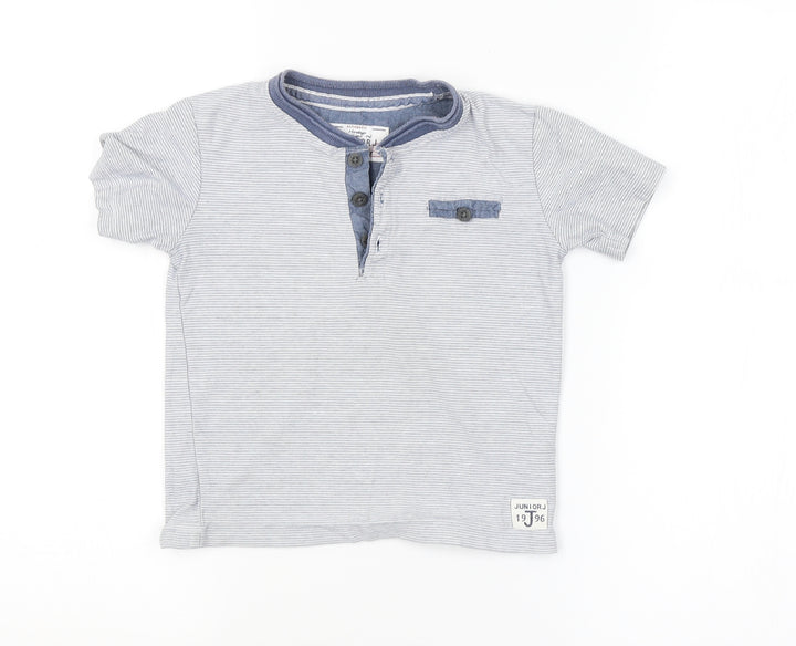 Preworn Boys Blue Striped  Basic T-Shirt Size 4-5 Years