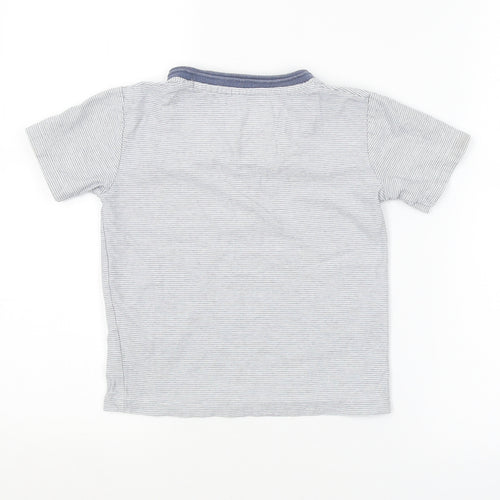 Preworn Boys Blue Striped  Basic T-Shirt Size 4-5 Years