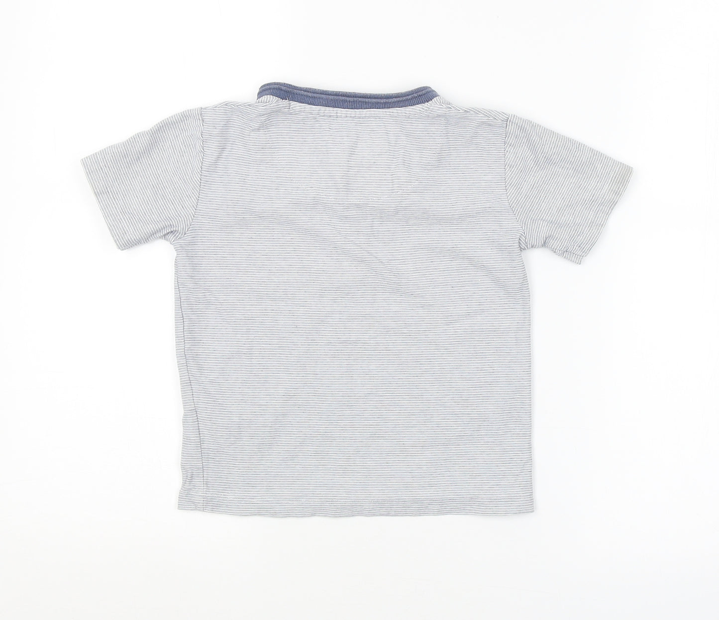 Preworn Boys Blue Striped  Basic T-Shirt Size 4-5 Years