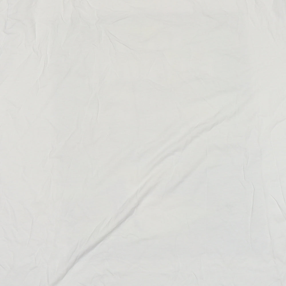 George Mens White    T-Shirt Size L