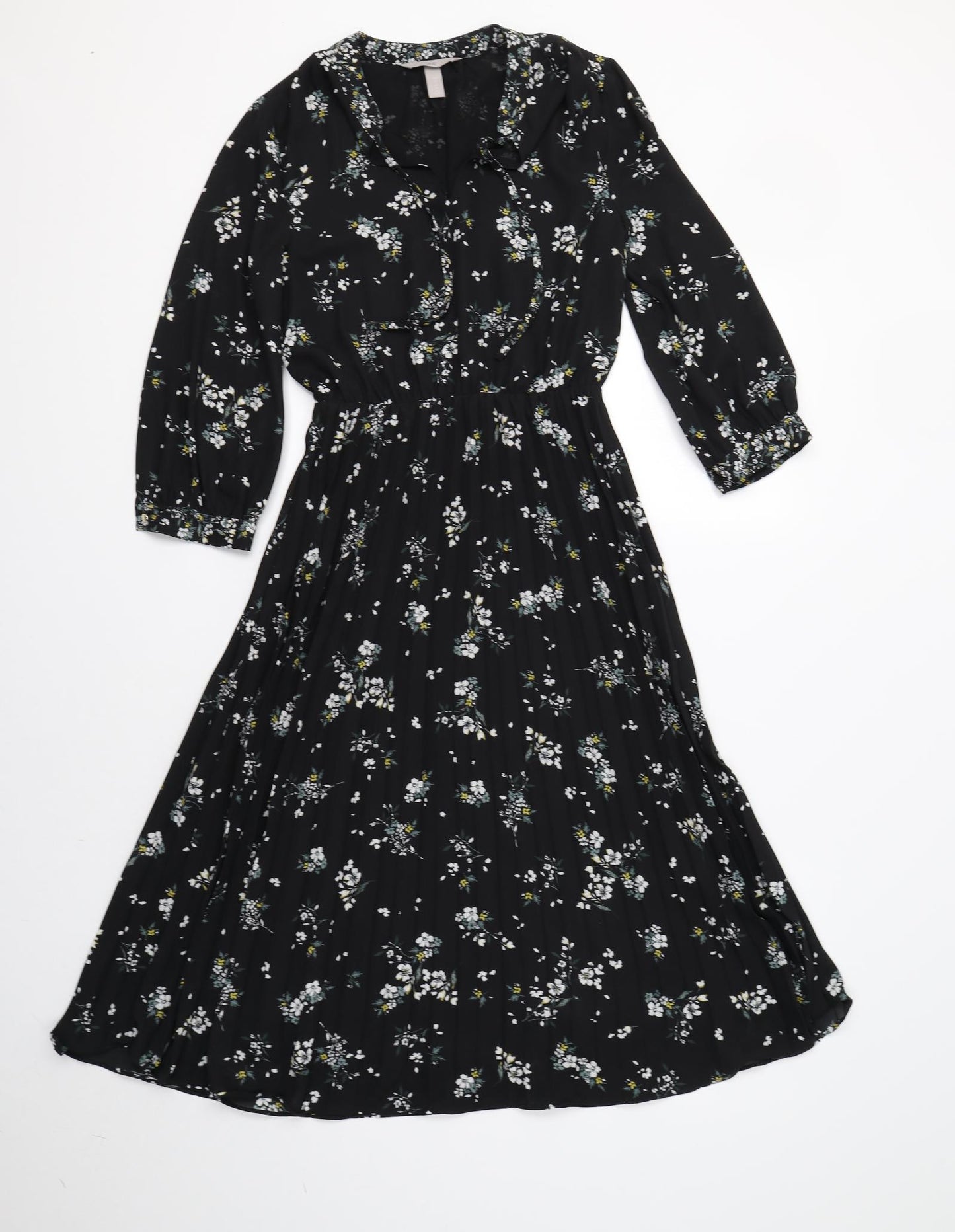 H&M Womens Black Floral  Fit & Flare  Size 8