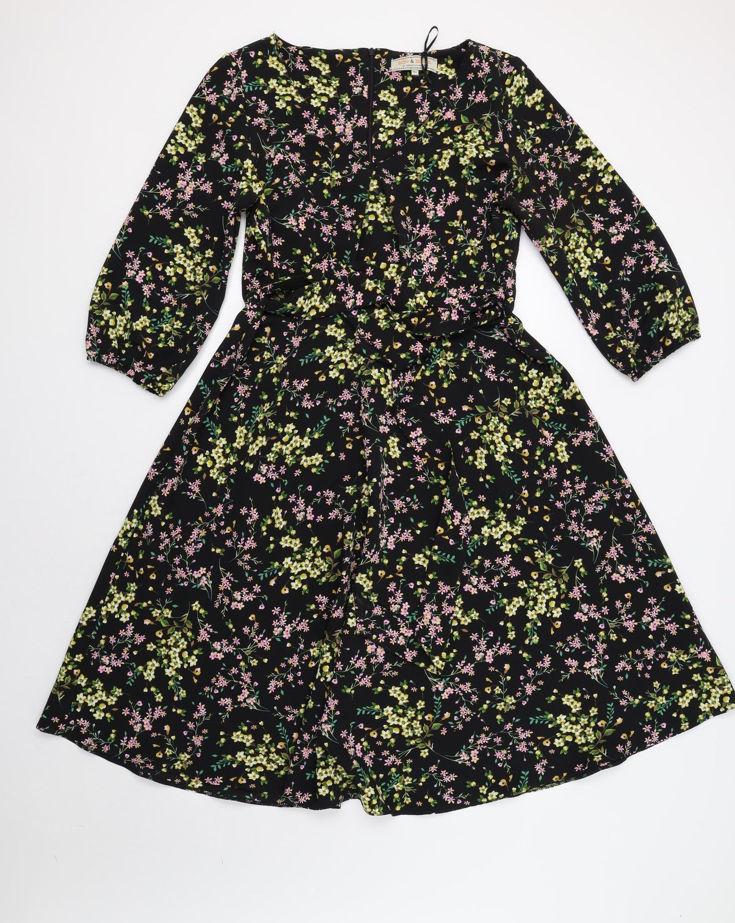 Dorothy Perkins Womens Black Floral  Fit & Flare  Size 16