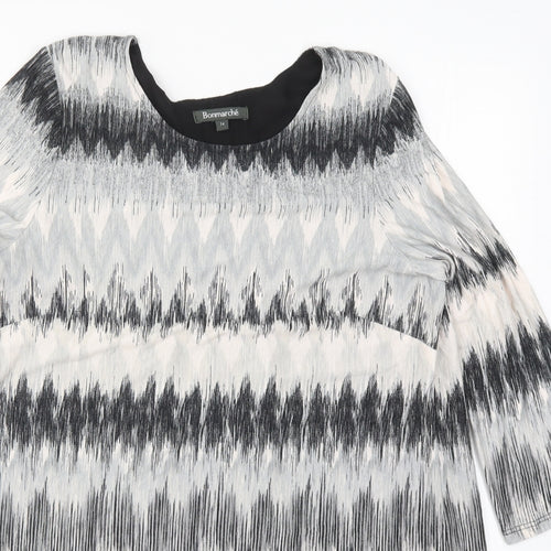 Bonmarché Womens Grey Geometric  Basic T-Shirt Size 14  - Zig Zag