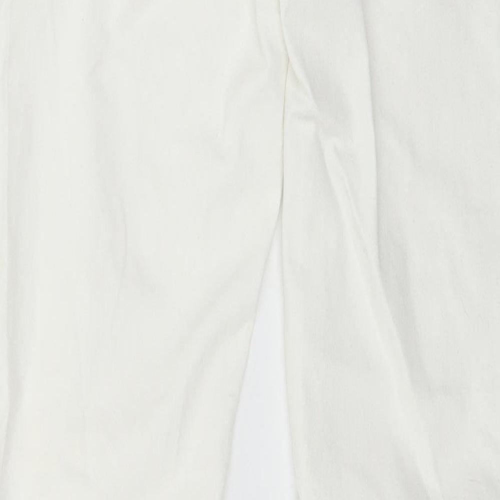 Beden Womens White  Denim Skinny Jeans Size 12 L28 in