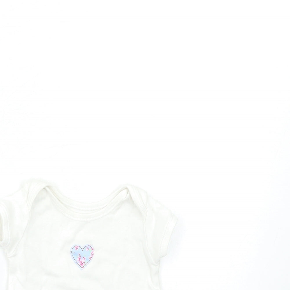 George Baby White   Babygrow One-Piece Size 0-3 Months