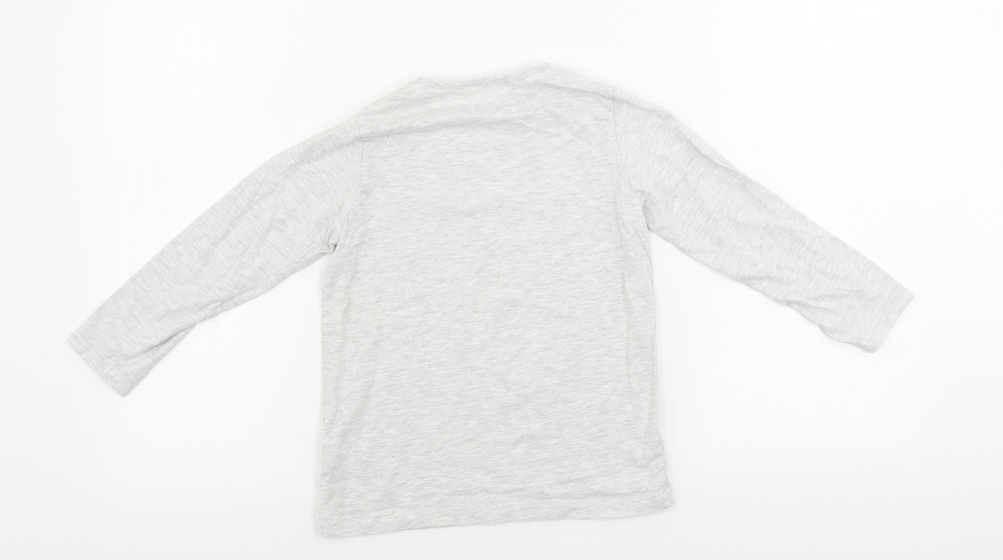 Primark  Girls Grey   Basic T-Shirt Size 5-6 Years