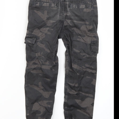 Primark Boys Green Camouflage  Jogger Trousers Size 6-7 Years