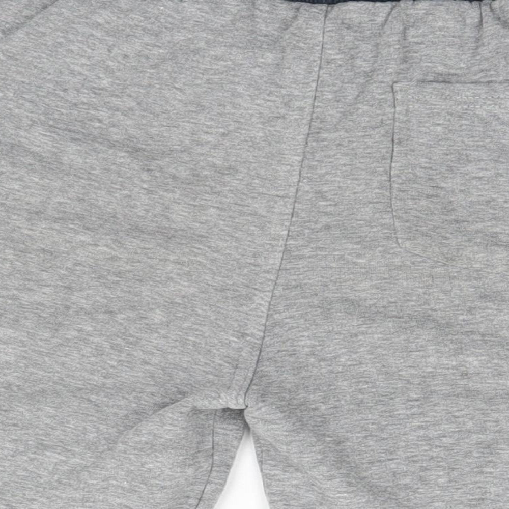 Preworn Boys Grey   Sweat Shorts Size 9 Years