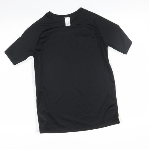 Nike Boys Black   Basic T-Shirt Size 13-14 Years