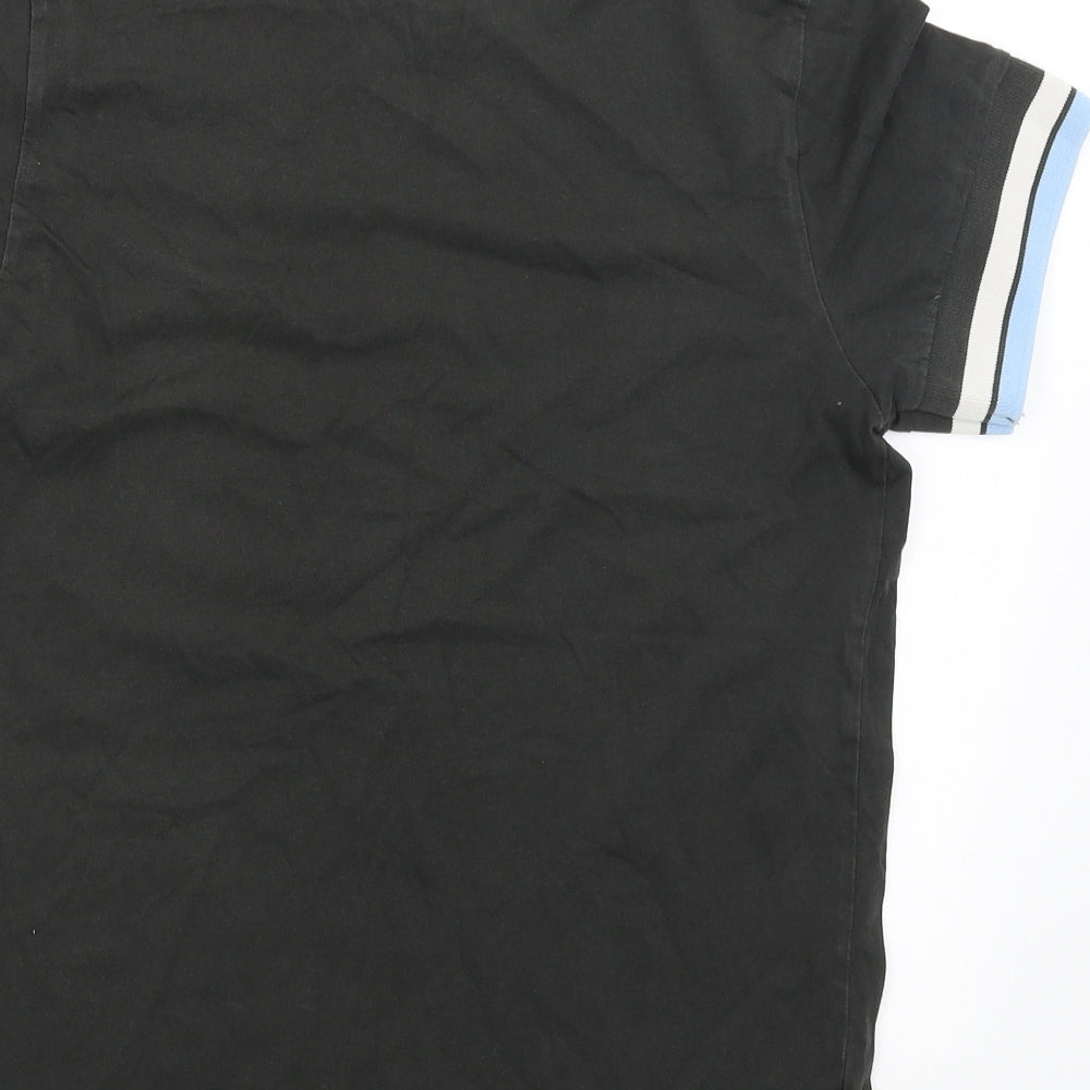 Fred Perry  Mens Grey    T-Shirt Size S