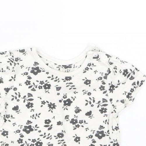 Nutmeg Girls Black Geometric  Basic T-Shirt Size 3-6 Months