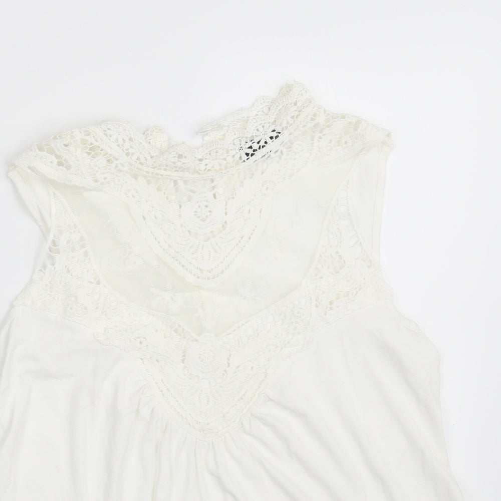 Body Flirt Womens White Floral  Basic T-Shirt Size M