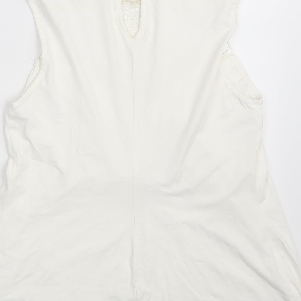 Body Flirt Womens White Floral  Basic T-Shirt Size M
