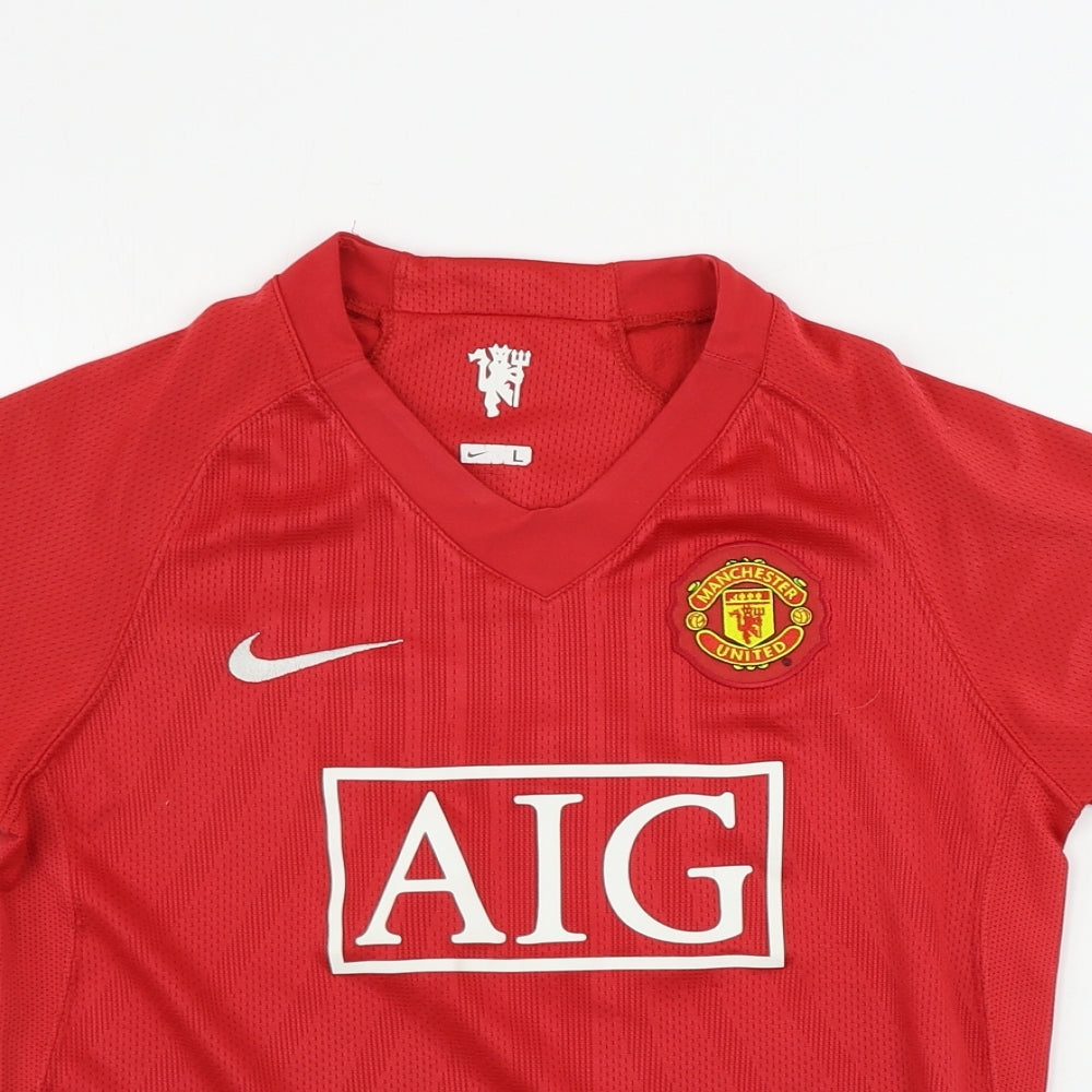 Manchester United  Boys Red   Basic T-Shirt Size L