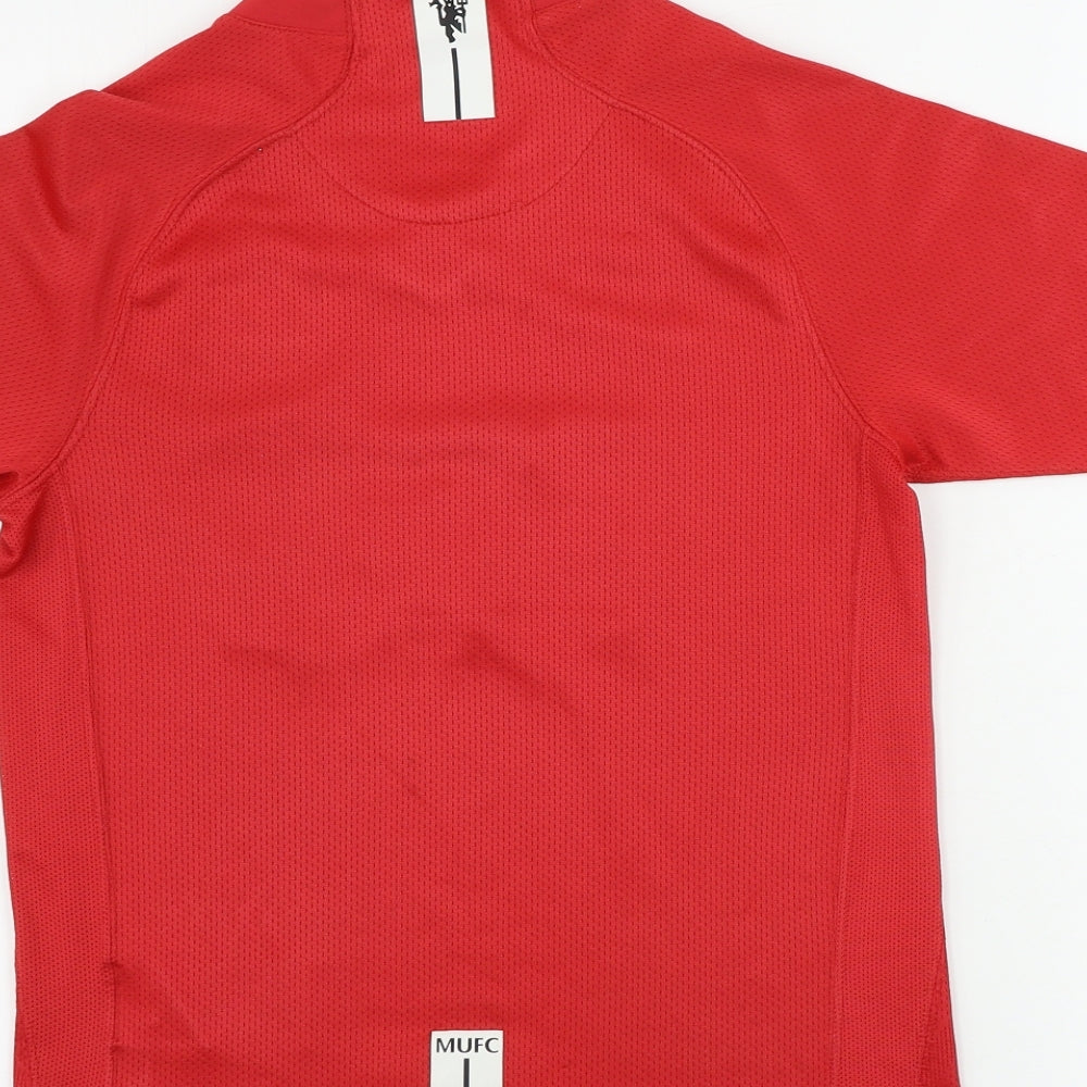 Manchester United  Boys Red   Basic T-Shirt Size L