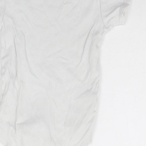 TU Baby White   Babygrow One-Piece Size 18-24 Months