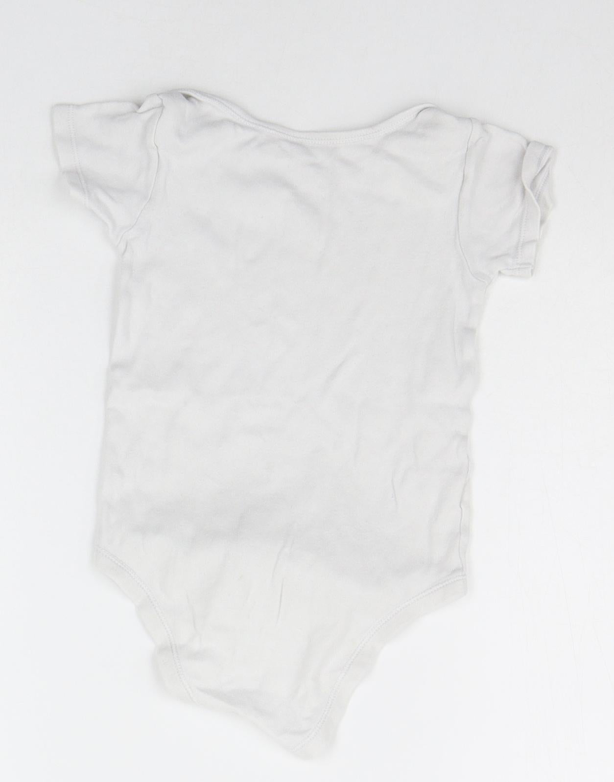 TU Baby White   Babygrow One-Piece Size 18-24 Months