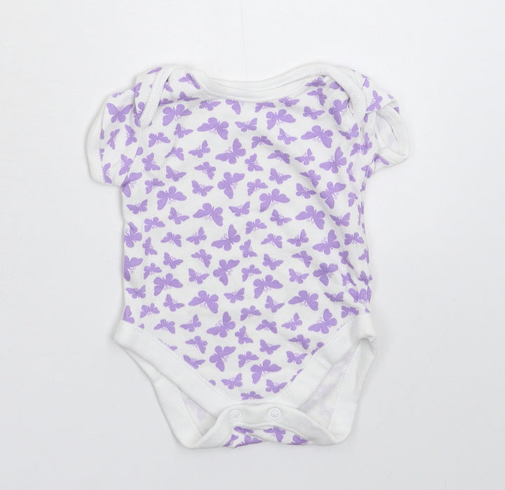 George Baby White   Babygrow One-Piece Size Newborn