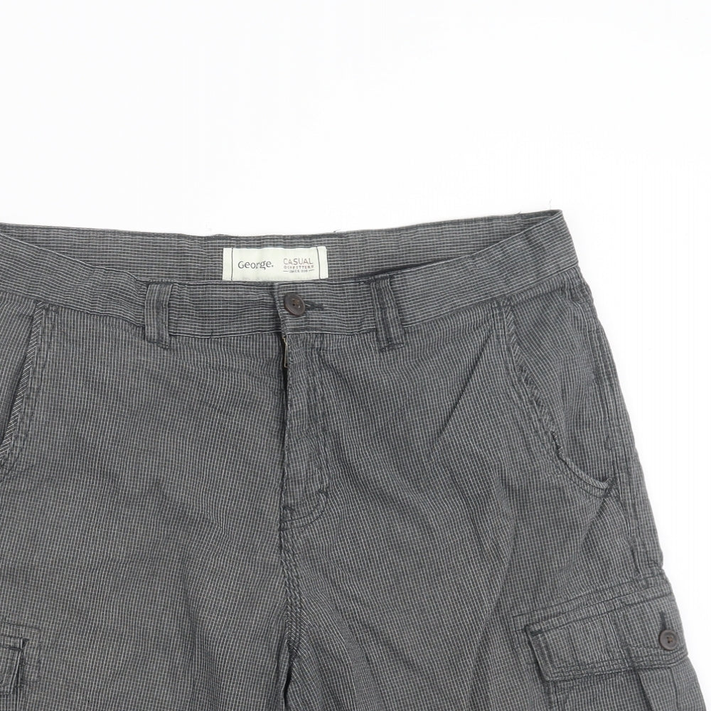 George Mens Green Check  Cargo Shorts Size 36 in