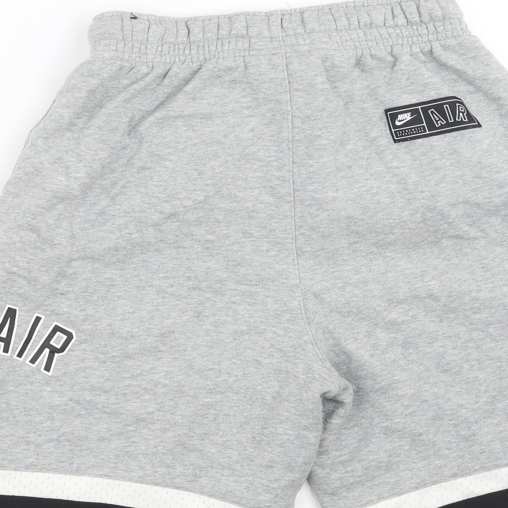 Nike Boys Grey   Sweat Shorts Size 13-14 Years