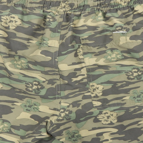 kangaroo poo Mens Green Camouflage  Bermuda Shorts Size L