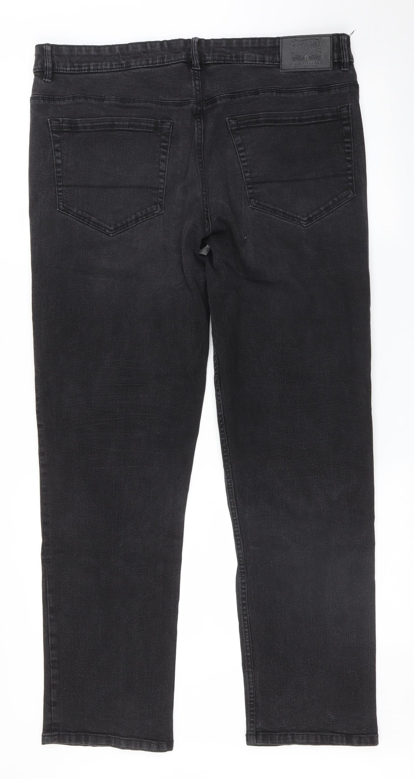 Preworn Womens Black   Straight Jeans Size 36 L31.5 in