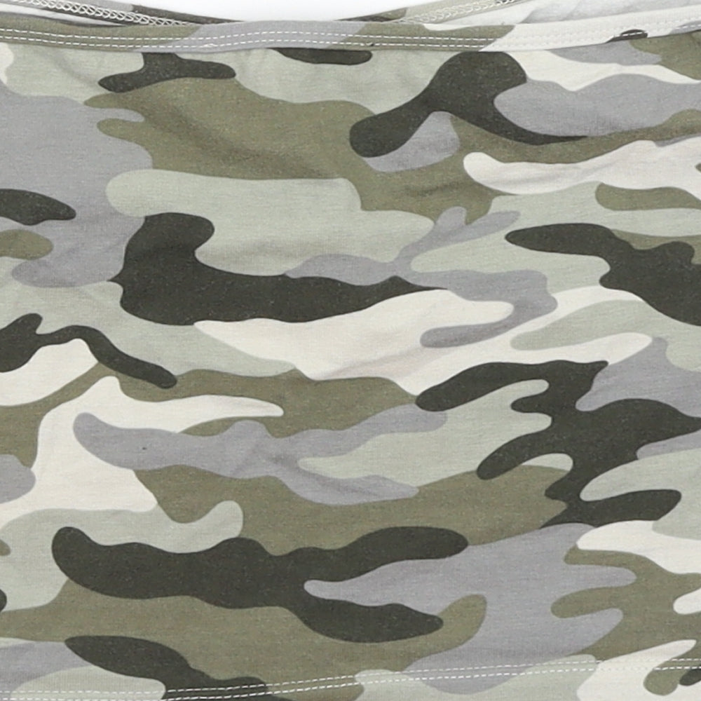 New Look Girls Green Camouflage  Cropped T-Shirt Size 14-15 Years