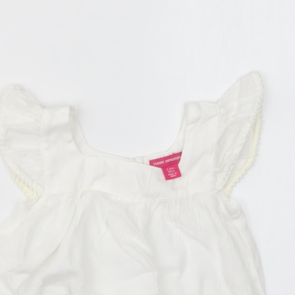 Young Dimension Girls White   Basic T-Shirt Size 2-3 Years