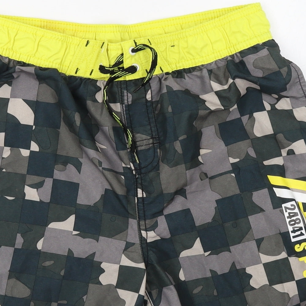 George Boys Green Camouflage  Sweat Shorts Size 12-13 Years