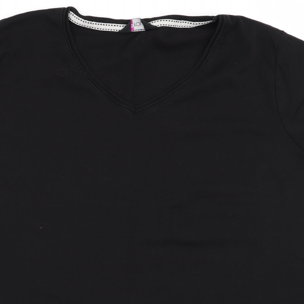 Love Yours Womens Black   Basic T-Shirt Size 26