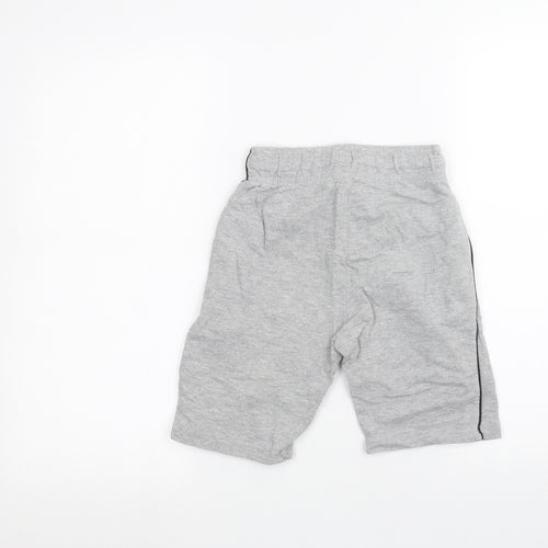 Preworn Boys Grey   Sweat Shorts Size 7 Years